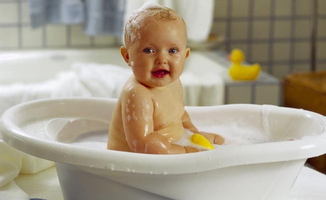 Как да се изкъпете новородено?