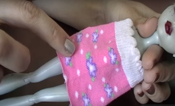 Как да шият кукла дрехи със собствените си ръце
