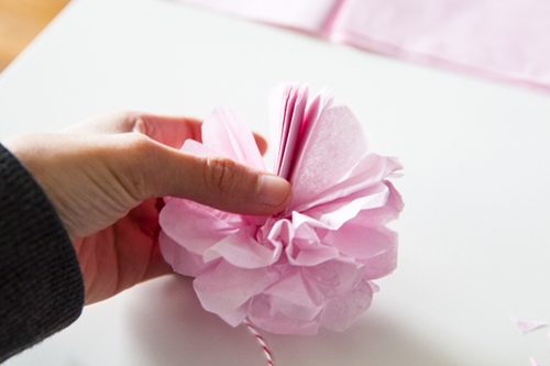 Как да направите pom-poms от хартия