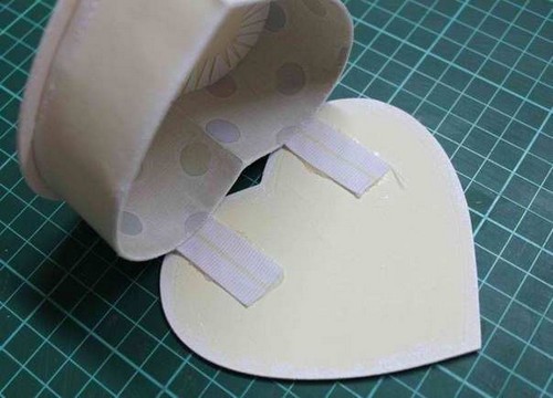 н