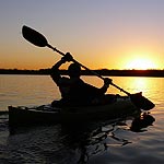 Водно пътуване по каяците Водно пътуване по каяците