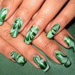 Маникюр с вода Маникюр с вода