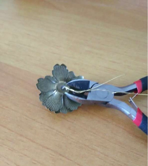 отрежете излишния проводник