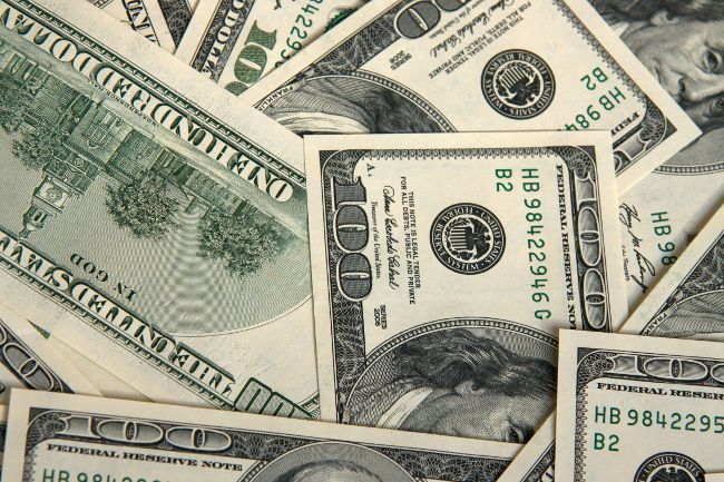 Фалшиви пари: как да разпознаете фалшив $ 100? Фалшиви пари: как да разпознаете фалшив $ 100?