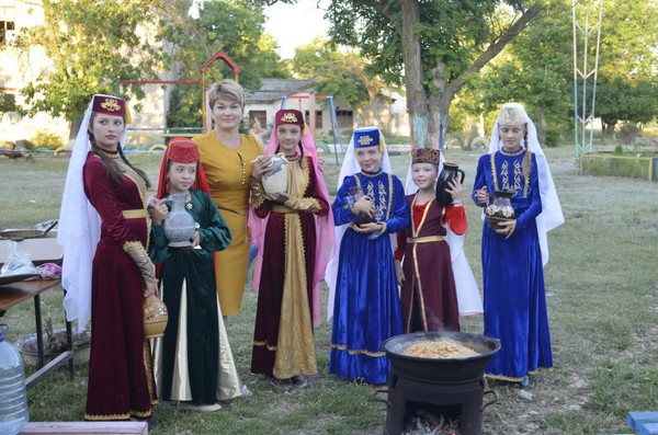 Как и кога е Узана Байрам празнува през 2016 г. в Русия. Поздравления за мюсюлманите в страната в деня на постенето