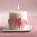 Романтична свещ като подарък за Свети Валентин