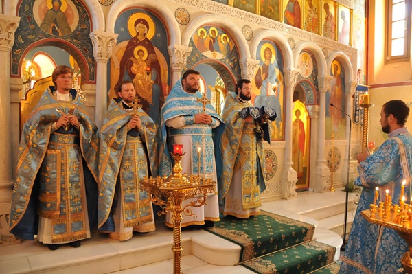 Рождество на Блажената Богородица 2017: поздравления, знамения и церемонии
