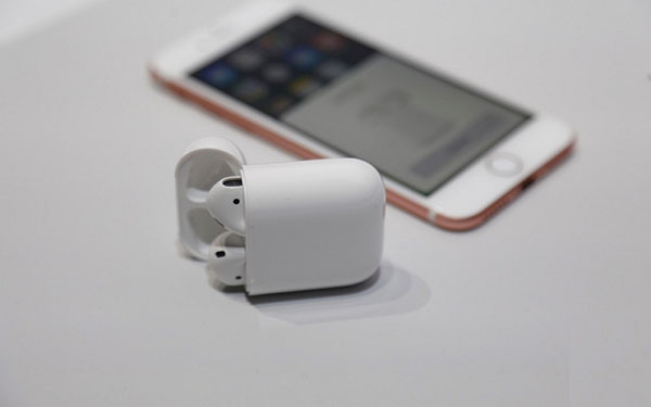 Звук без граници: Безжични слушалки Apple AirPods