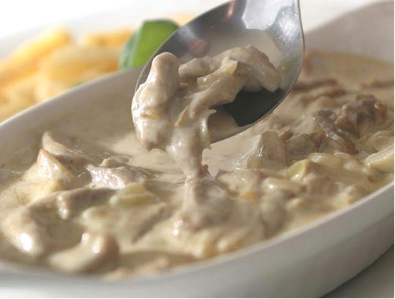говеждо stroganoff с горчица