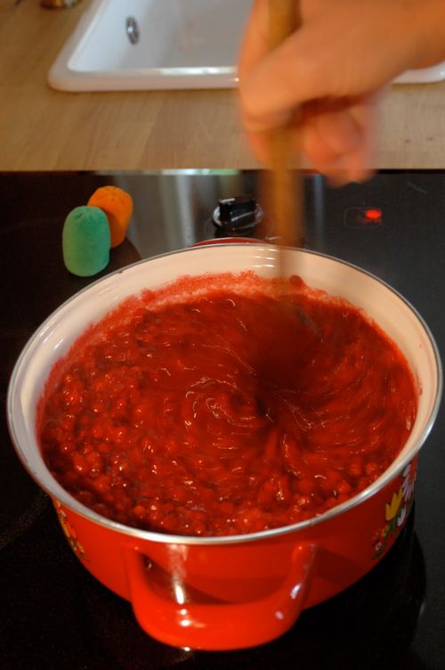 н