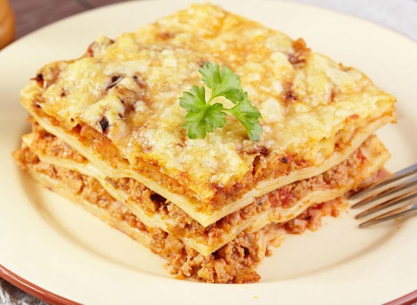 Вкусна и бърза вечеря на 23 февруари, лазаня с гъби