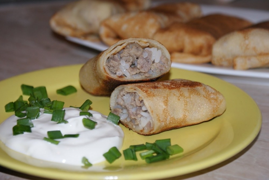 Тайни за готвене: рецепти за най-вкусните пълнени палачинки с снимки и видеоклипове