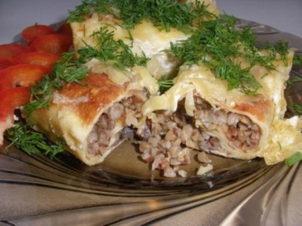 Тайни за готвене: рецепти за най-вкусните пълнени палачинки с снимки и видеоклипове