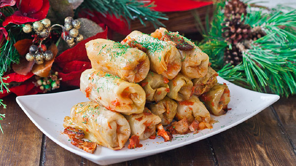 Горещо за новата година 2017 - стъпка по стъпка рецепти с снимки на вкусни първа и втора ястия