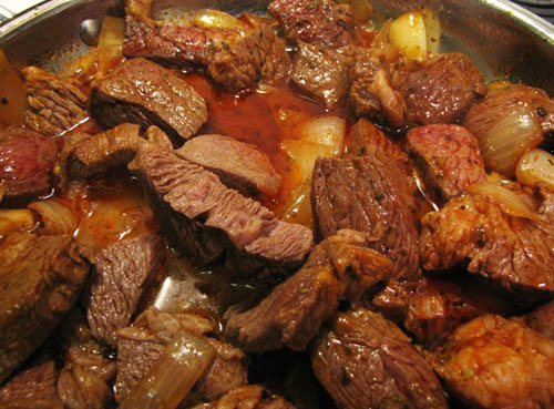 Голяма гюлаш с картофи