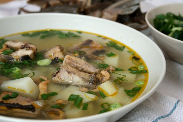 Супа от консервирана саура: вкусни и полезни рецепти