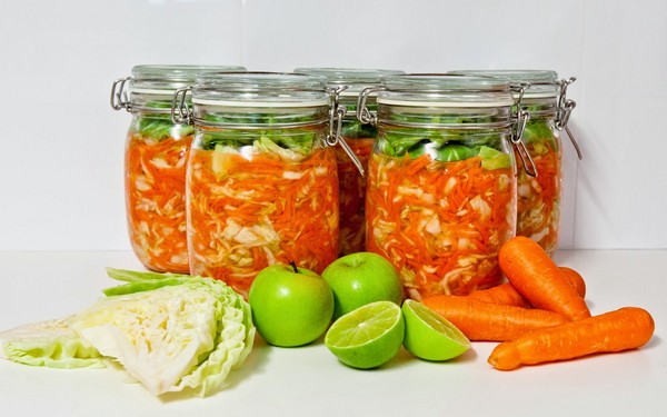 Мариновано зеле за зимата - хрупкаво, в саламура, вкусно, с аспирин, в кутии, без стерилизация, под железни капаци