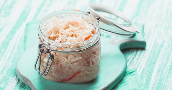 Мариновано зеле за зимата - хрупкаво, в саламура, вкусно, с аспирин, в кутии, без стерилизация, под железни капаци