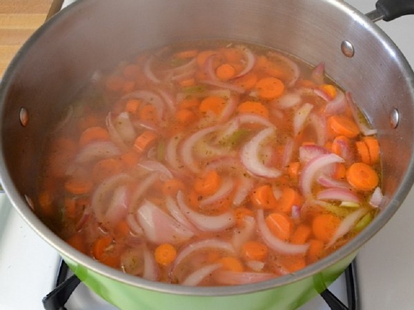 Моркови за зимата в кутии - на корейски, лечо, салата, дресинг - много вкусни рецепти с лук, цвекло, черен пипер. Как да запазим морковите за зимата вкъщи