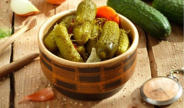 Краставици с горчица за зимата в кутии, рецепти с снимка