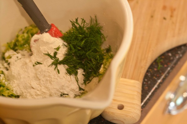 Вкусни палачинки от тиквички на бързи рецепти