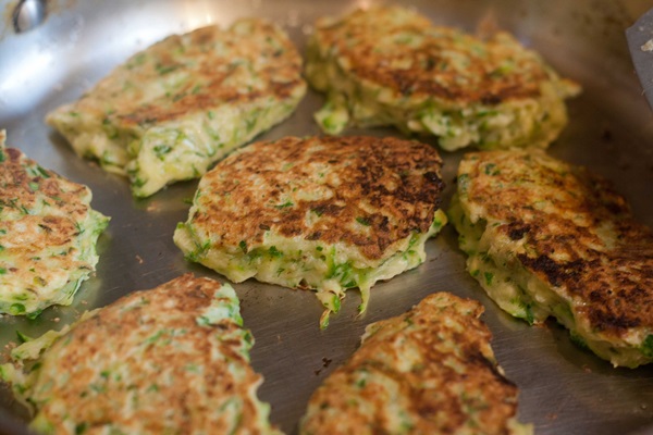 Вкусни палачинки от тиквички на бързи рецепти