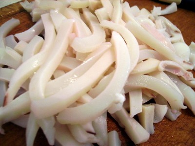 Скариди и калмари салата