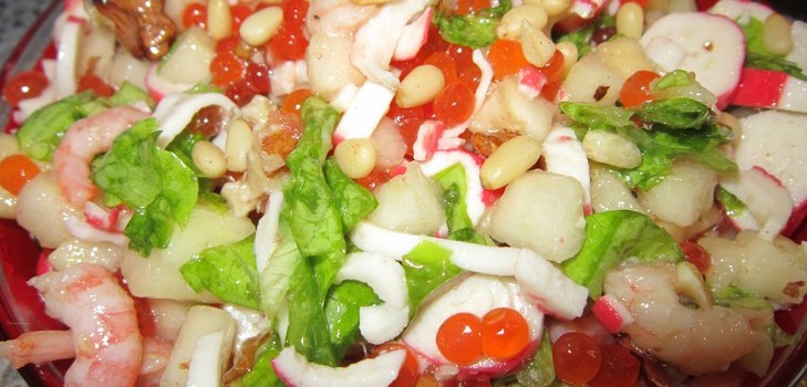 Скара салата с ракови пръчки