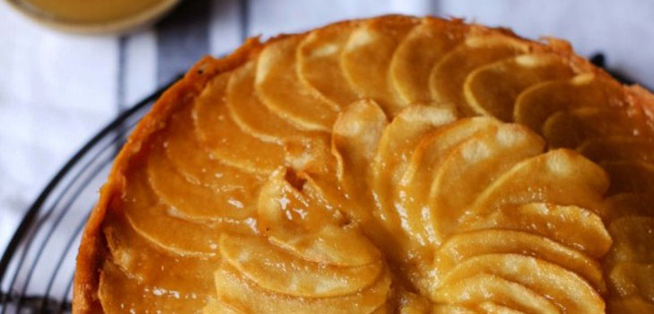 Блатна шарлата във фурната - прости и вкусни рецепти