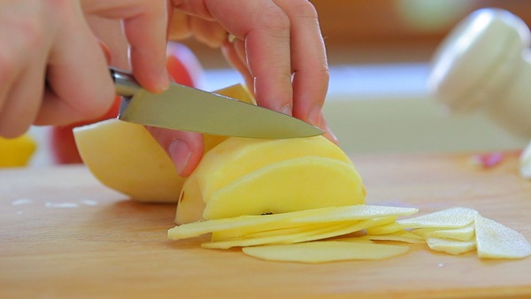 Блатна шарлата във фурната - прости и вкусни рецепти