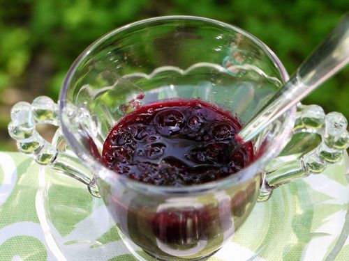 Конфитюр от черна касис с ядки