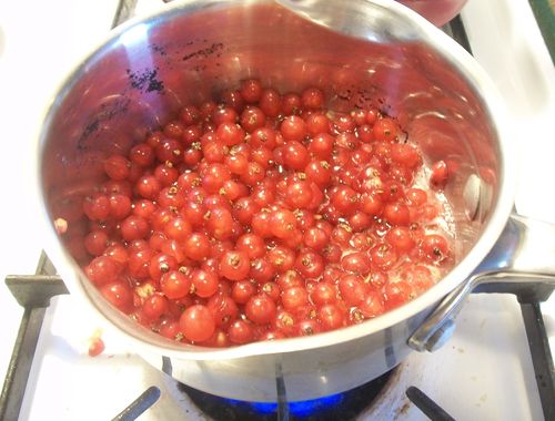 Желе от червено касис